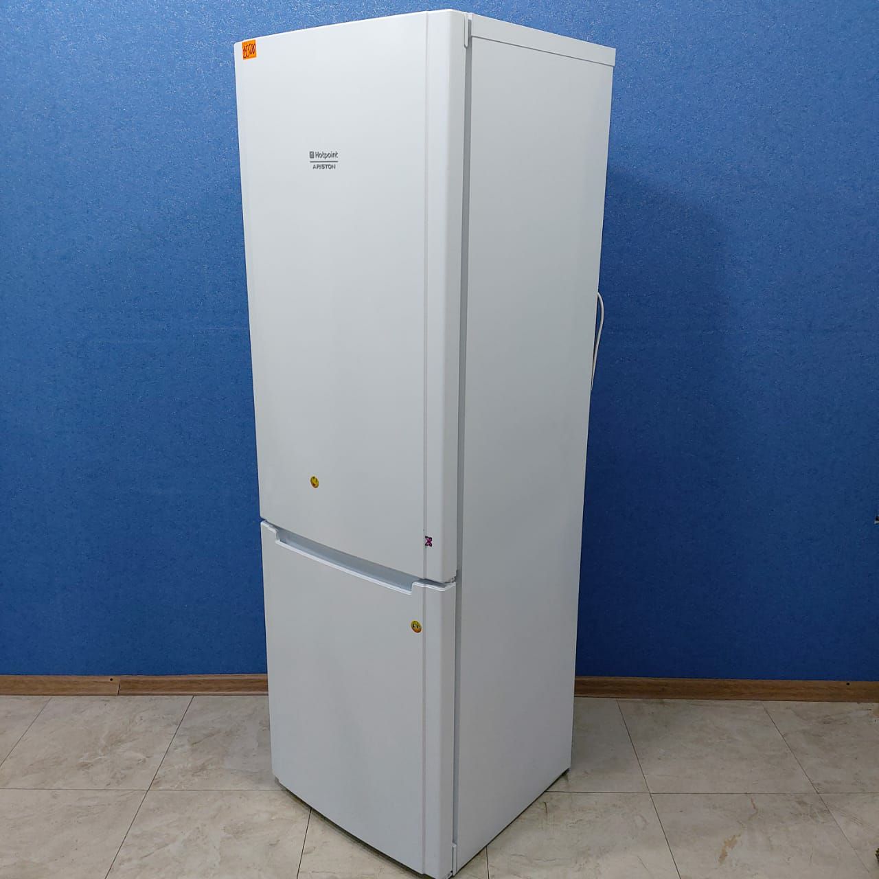 Hotpoint Ariston HBM1181.4F (2)