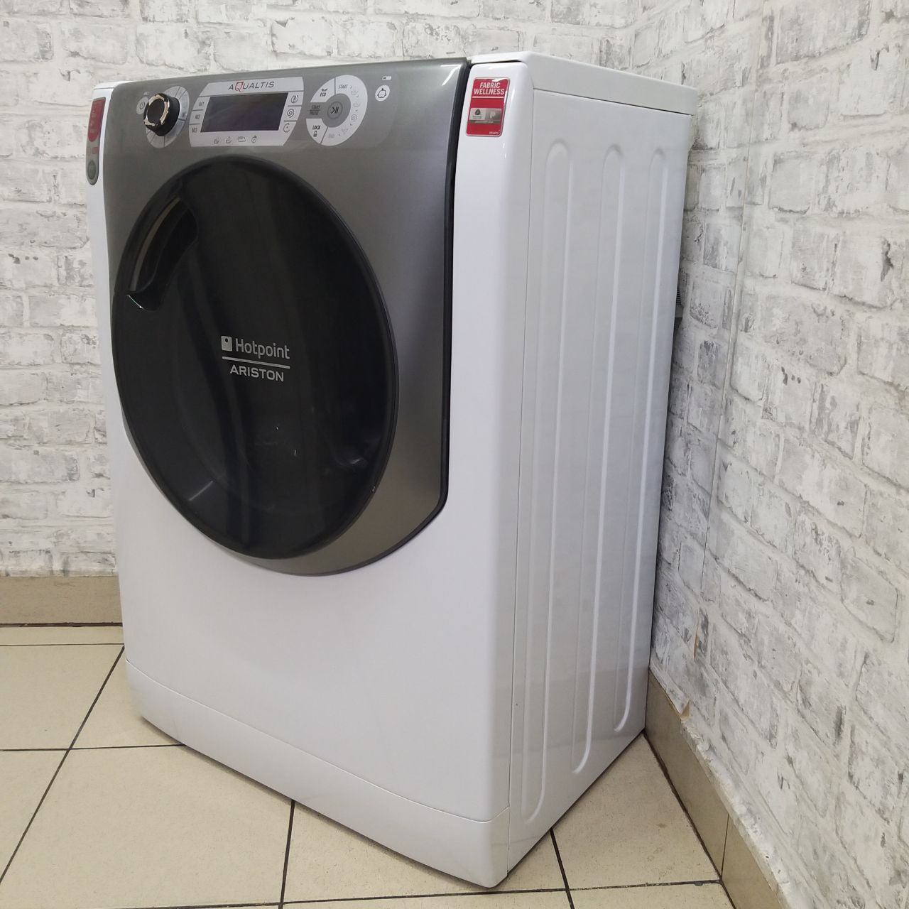 Hotpoint Ariston AQS1D 09 CIS (2)