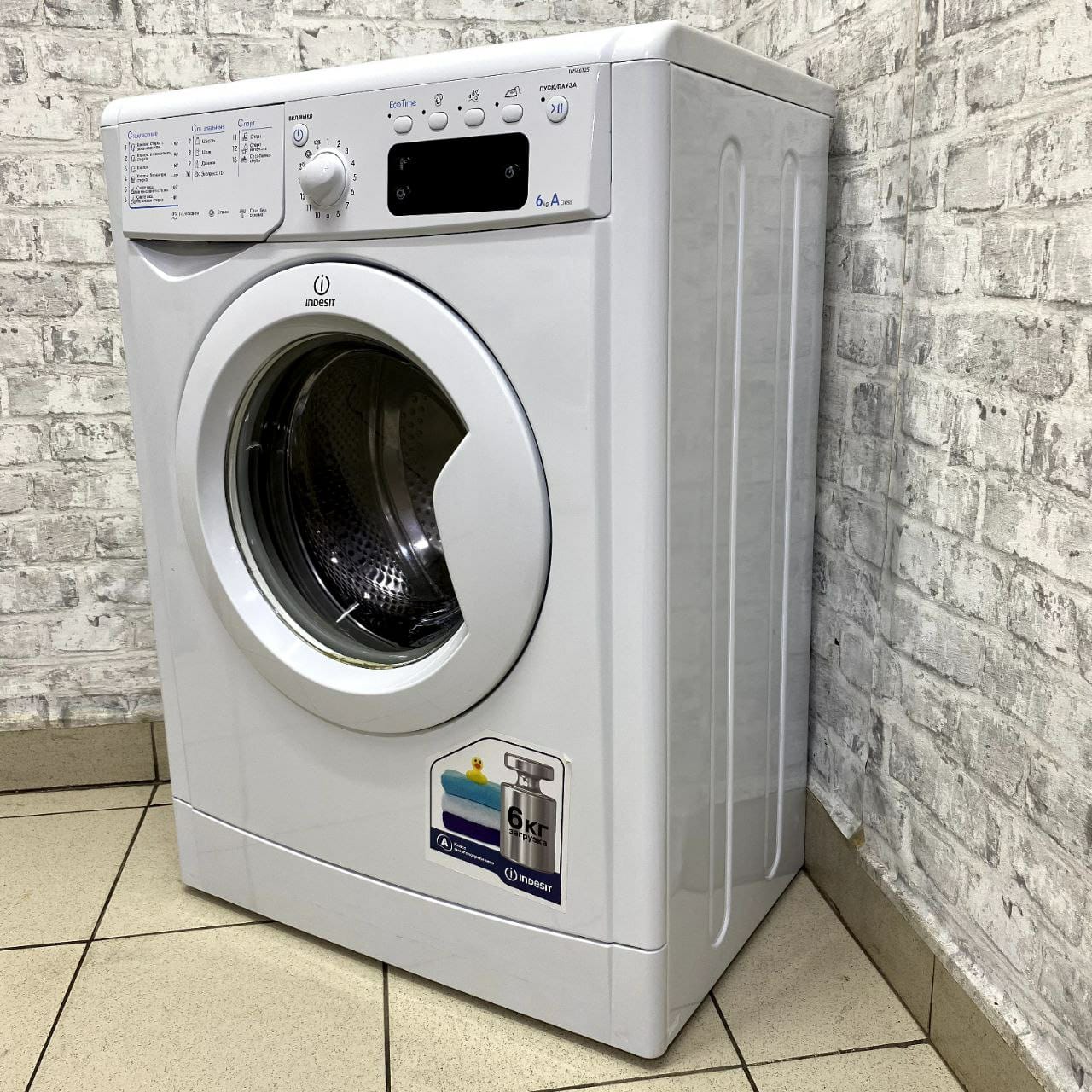 Indesit  IWSE 6125  (2)