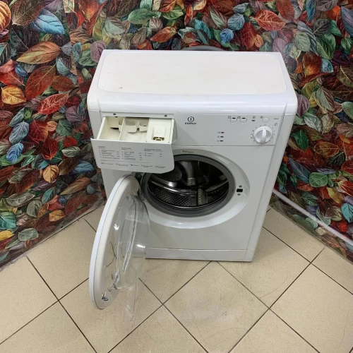 INDESIT WIU 81 ClS (4)