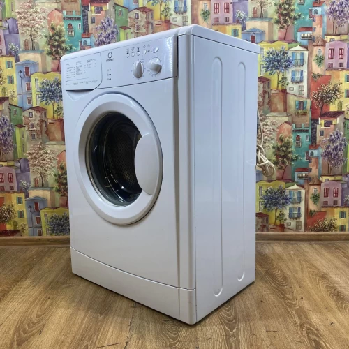 INDESIT WISN 82 (2)