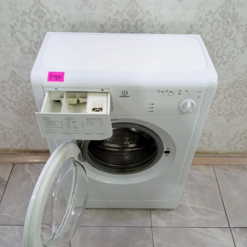 Indesit WIU 81 (CIS) (4)