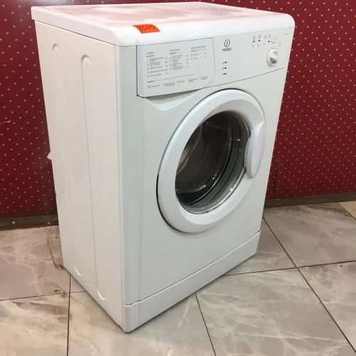 Indesit WISN 100 (2)