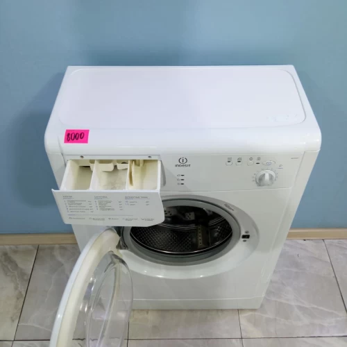 Indesit  WIUN 8 1 (4)