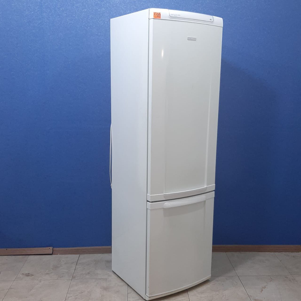 Electrolux  ENB38000W (2)