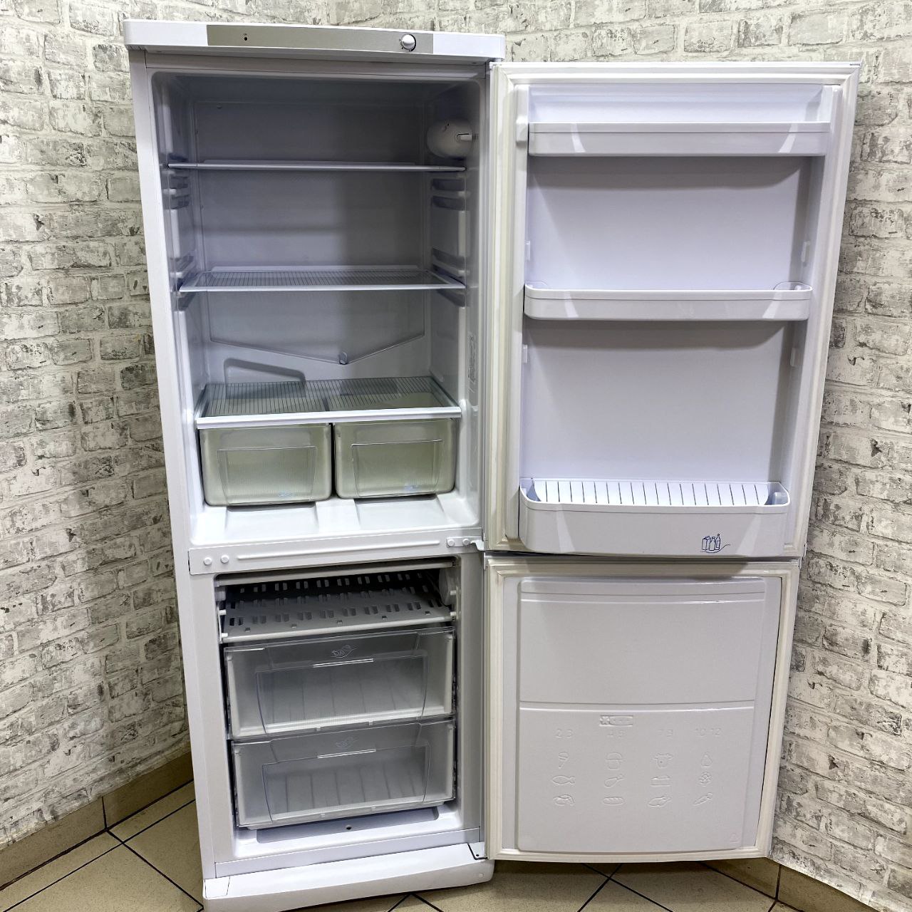 Indesit SB167.027 (4)