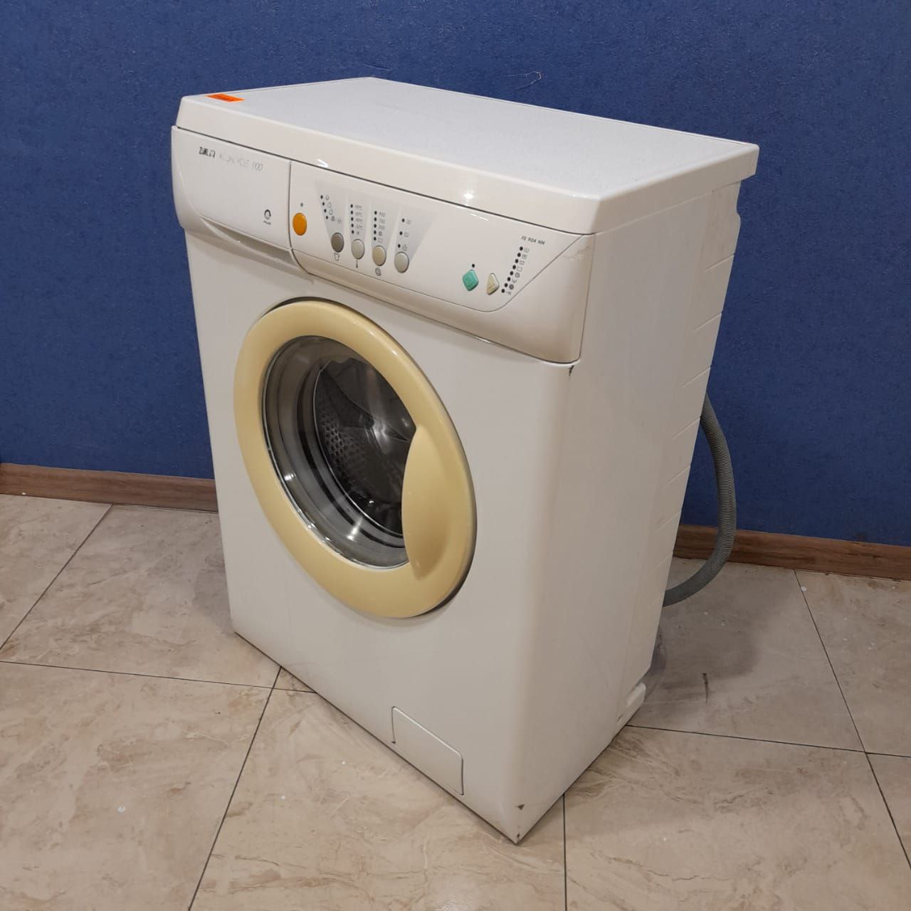 Zanussi FE904NN (2)