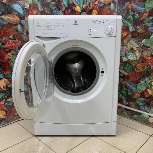 INDESIT WIU 81 ClS (5)