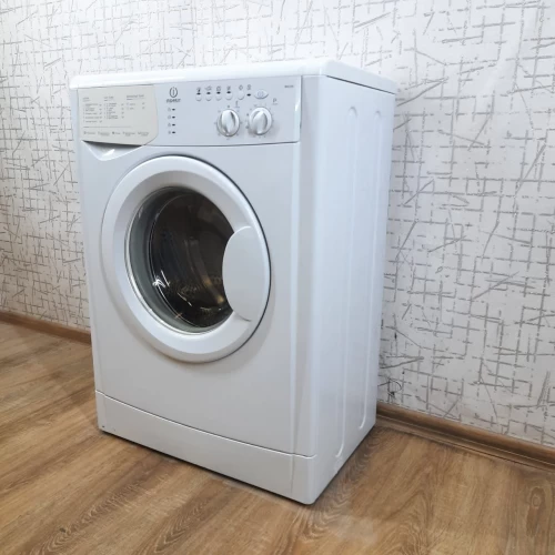 Indesit WISL105(CIS) (2)