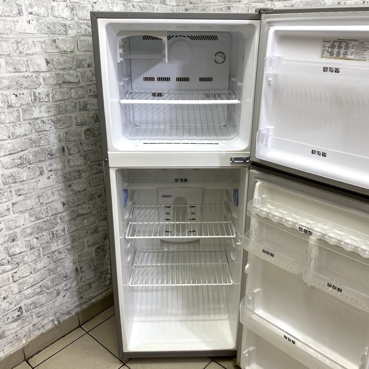 Samsung RL28DBSW/SI (4)