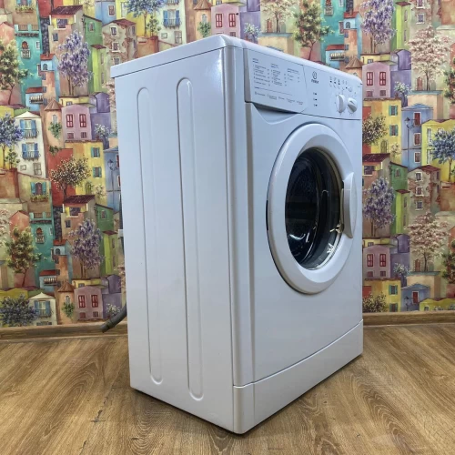 INDESIT WISN 82 (3)