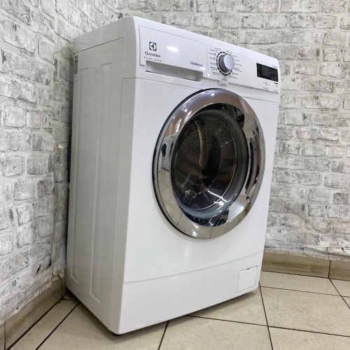 Electrolux EWS1256COU (2)