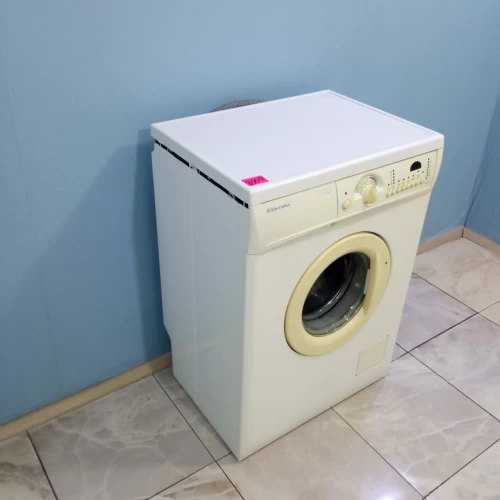 Electrolux EWS1046 (3)