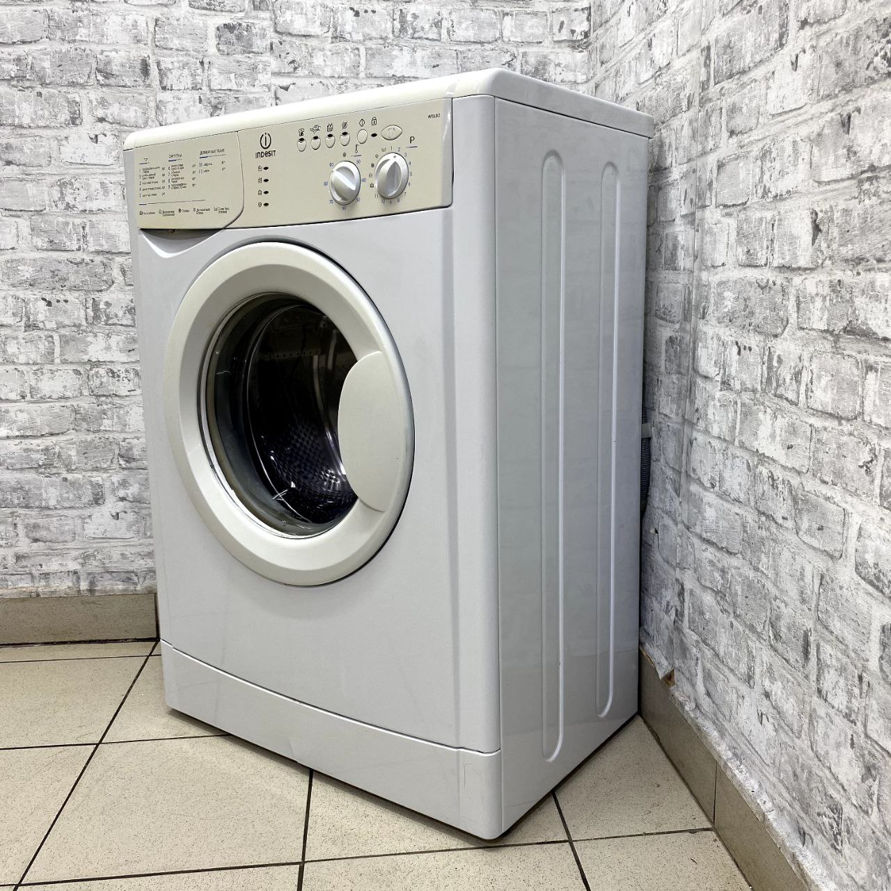 Indesit  WISL 82  (3)