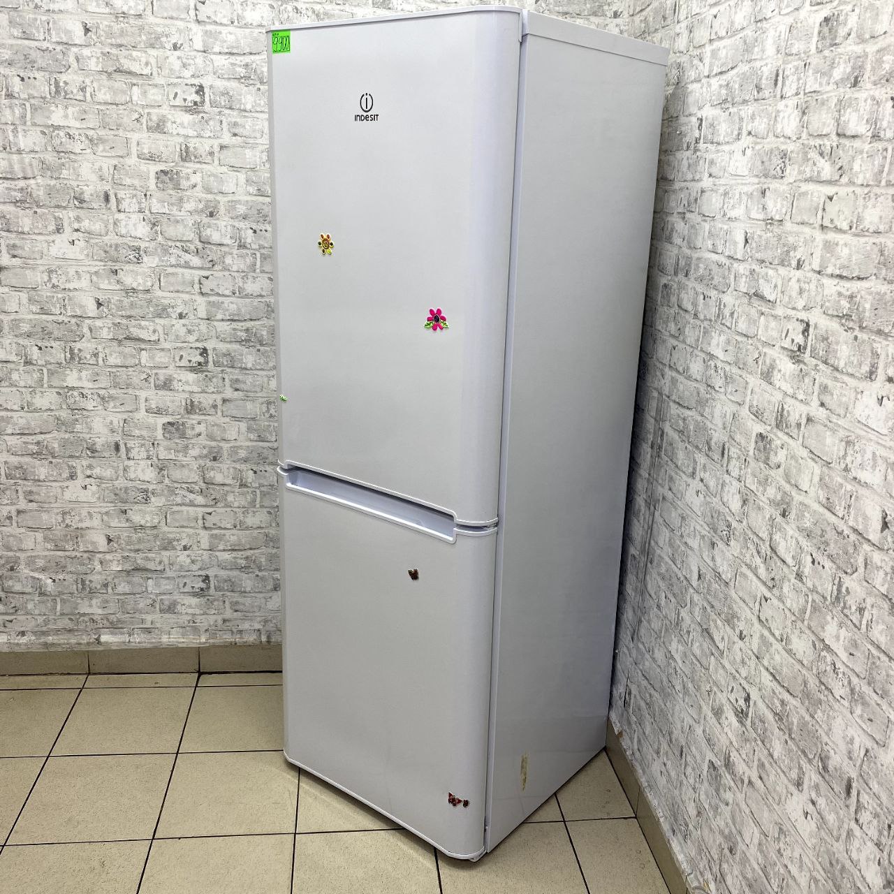 Indesit IB160R (3)