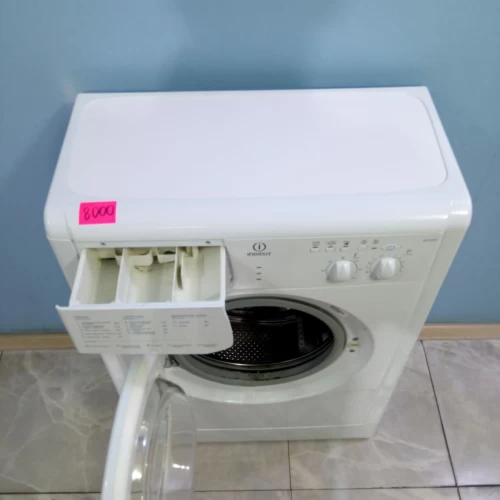 Indesit WIUN  102 (4)