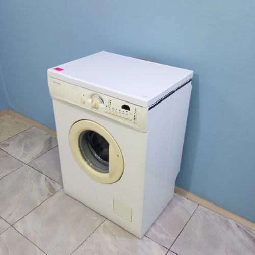 Electrolux EWS1046 (2)