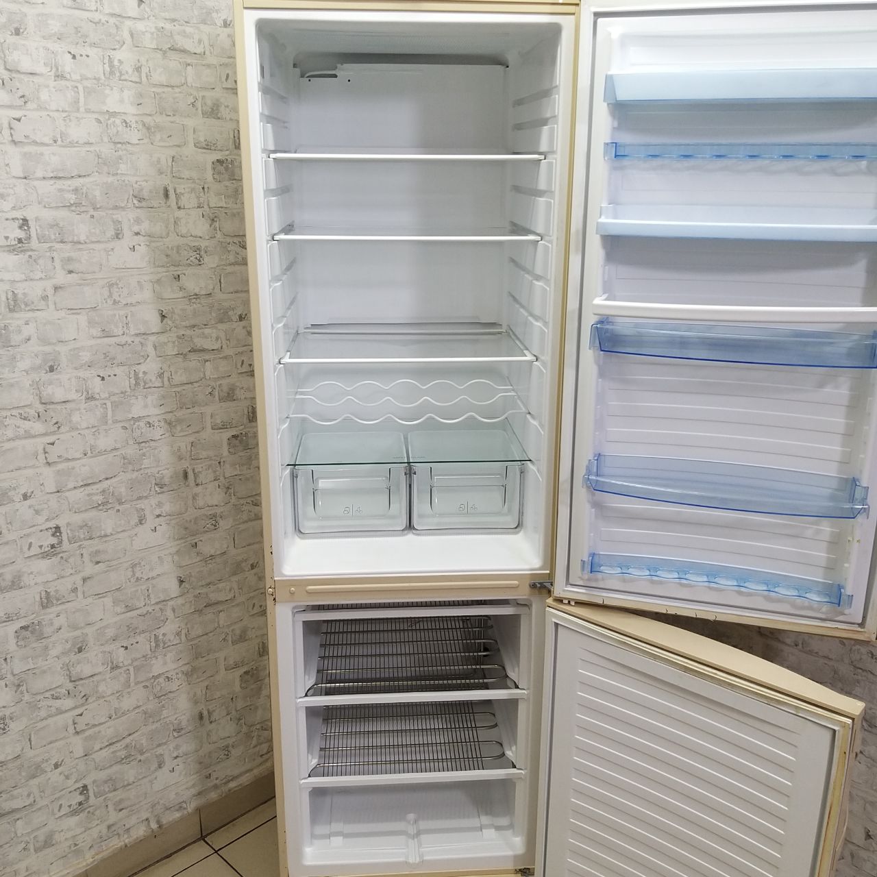 Vestfrost BKF 404 (3)