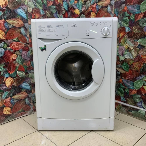 INDESIT WIU 81 ClS (1)