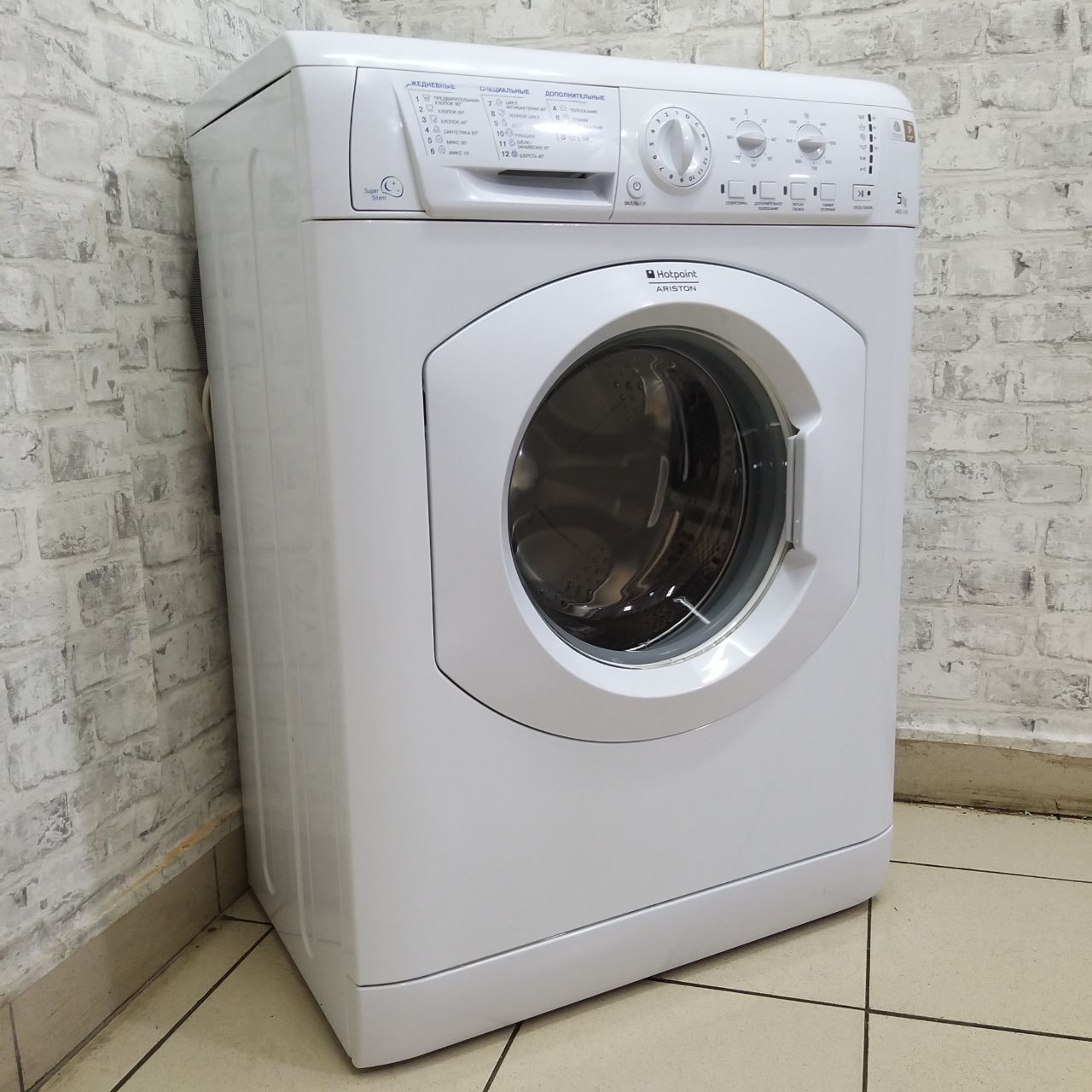 Hotpoint Ariston ARSL 109 (2)