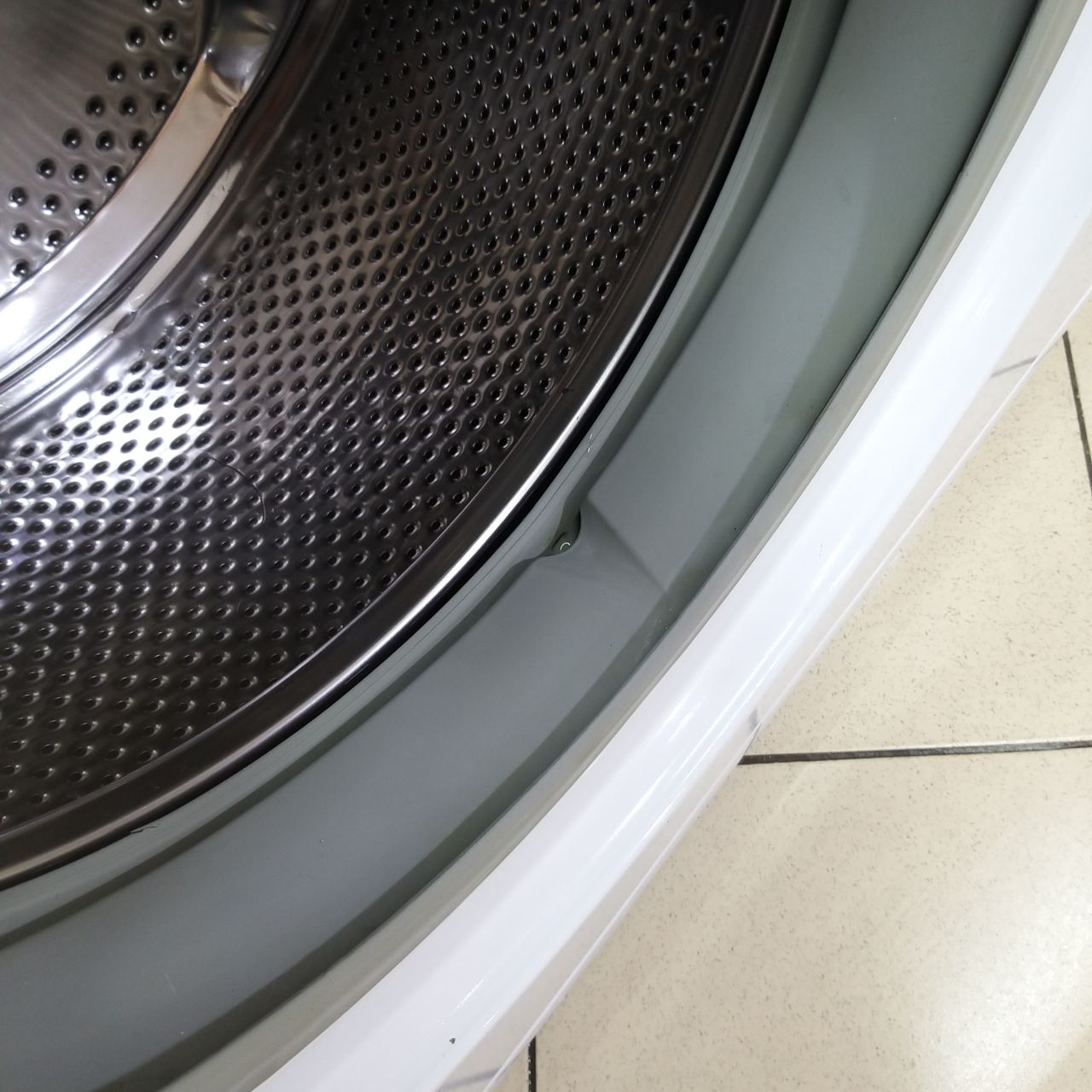 Hotpoint Ariston  MVSC 6105 S (5)