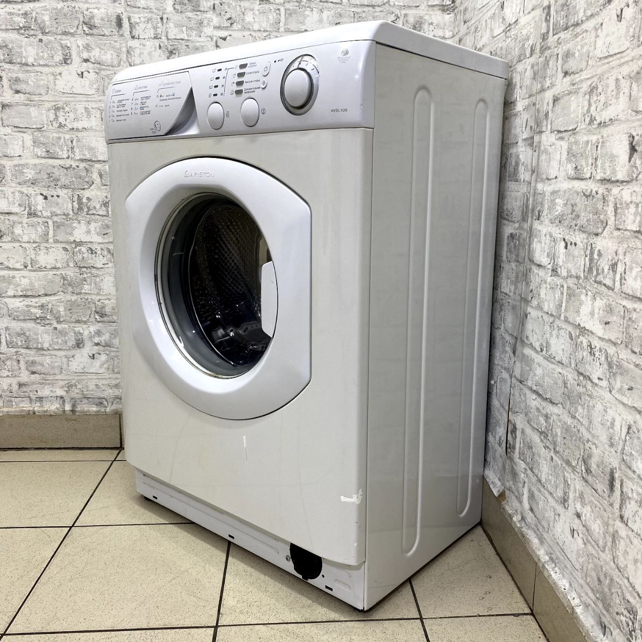 Ariston AVSL 109 R (3)