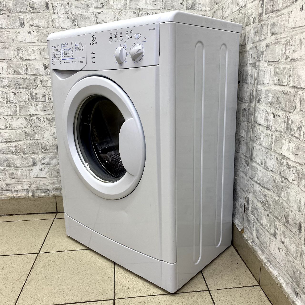 Indesit  WISL 83  (3)