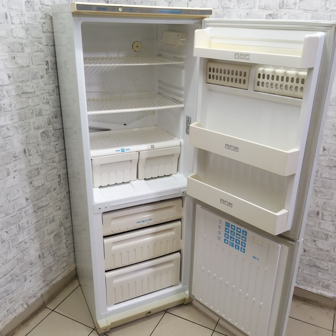 Stinol RF S 275 (5)