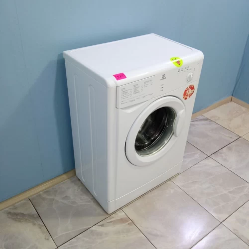 Indesit WISN 101 (2)