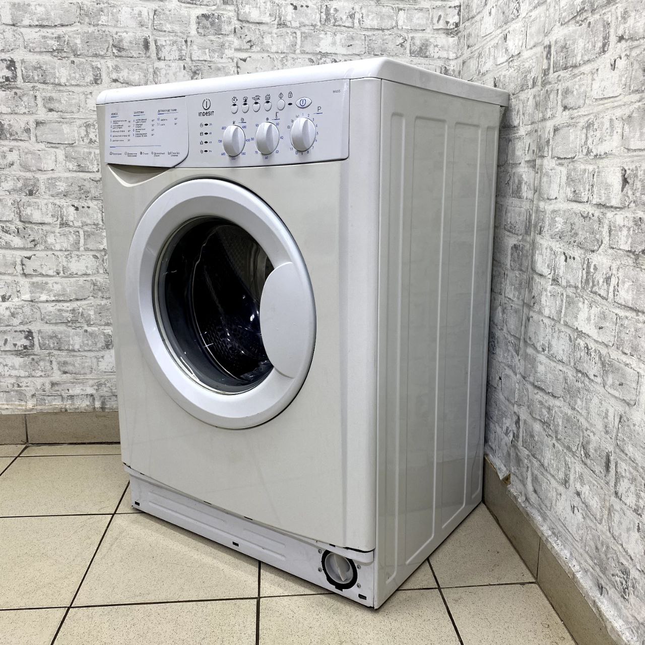 Indesit  WIL 85 (2)