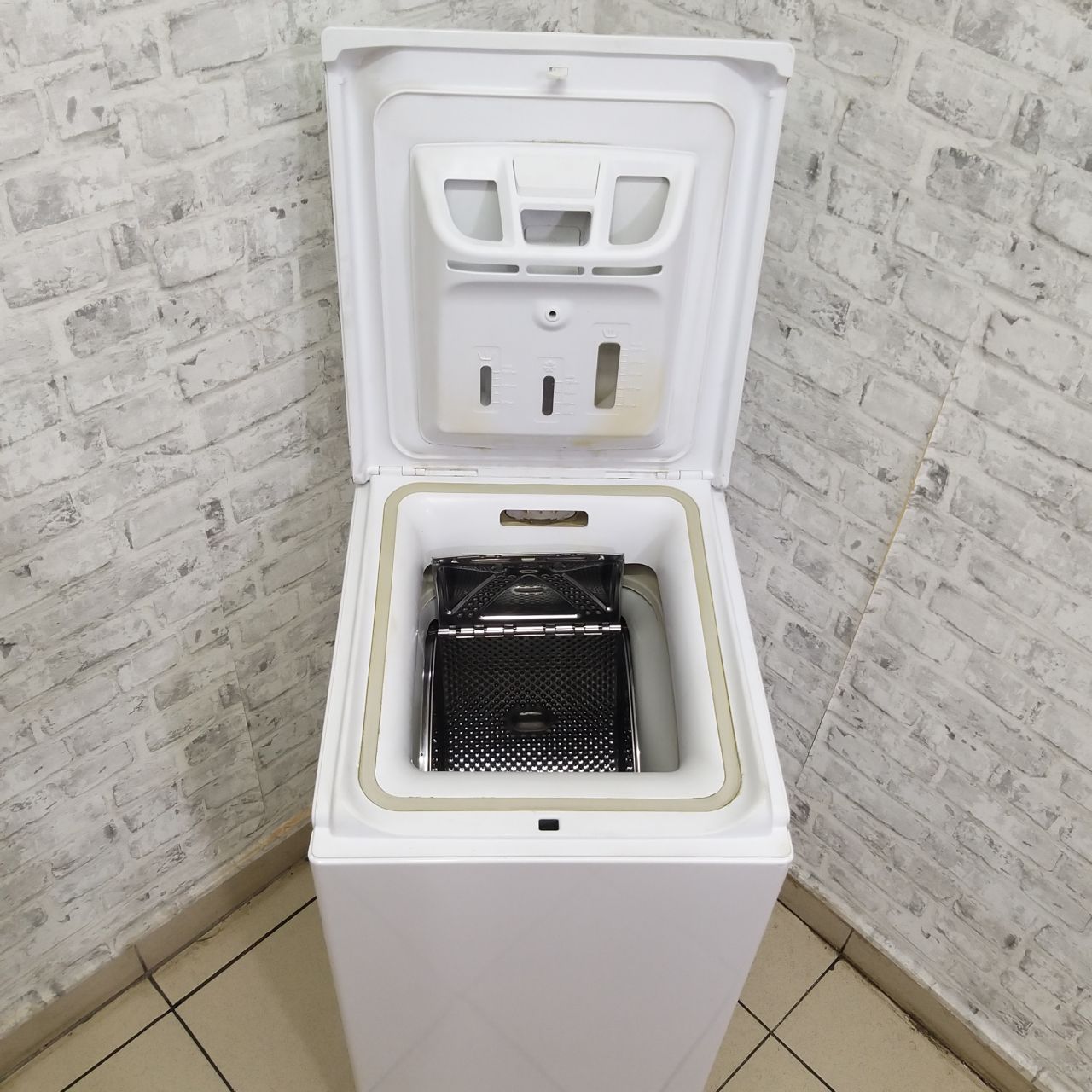 IGNIS LTE 8027 (4)