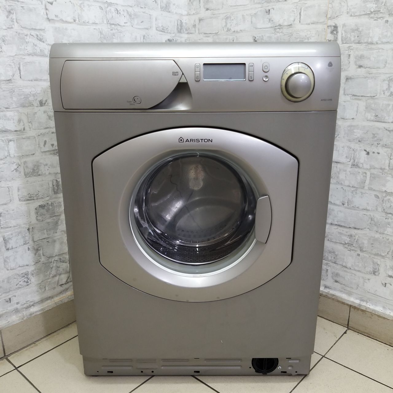 Ariston AVSD 109 S EX (1)