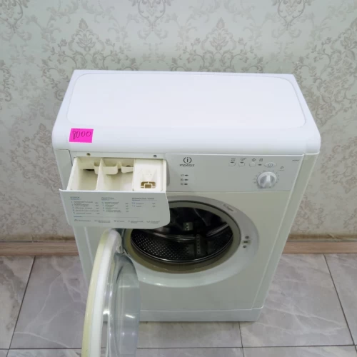 Indesit WIUN 8 (4)