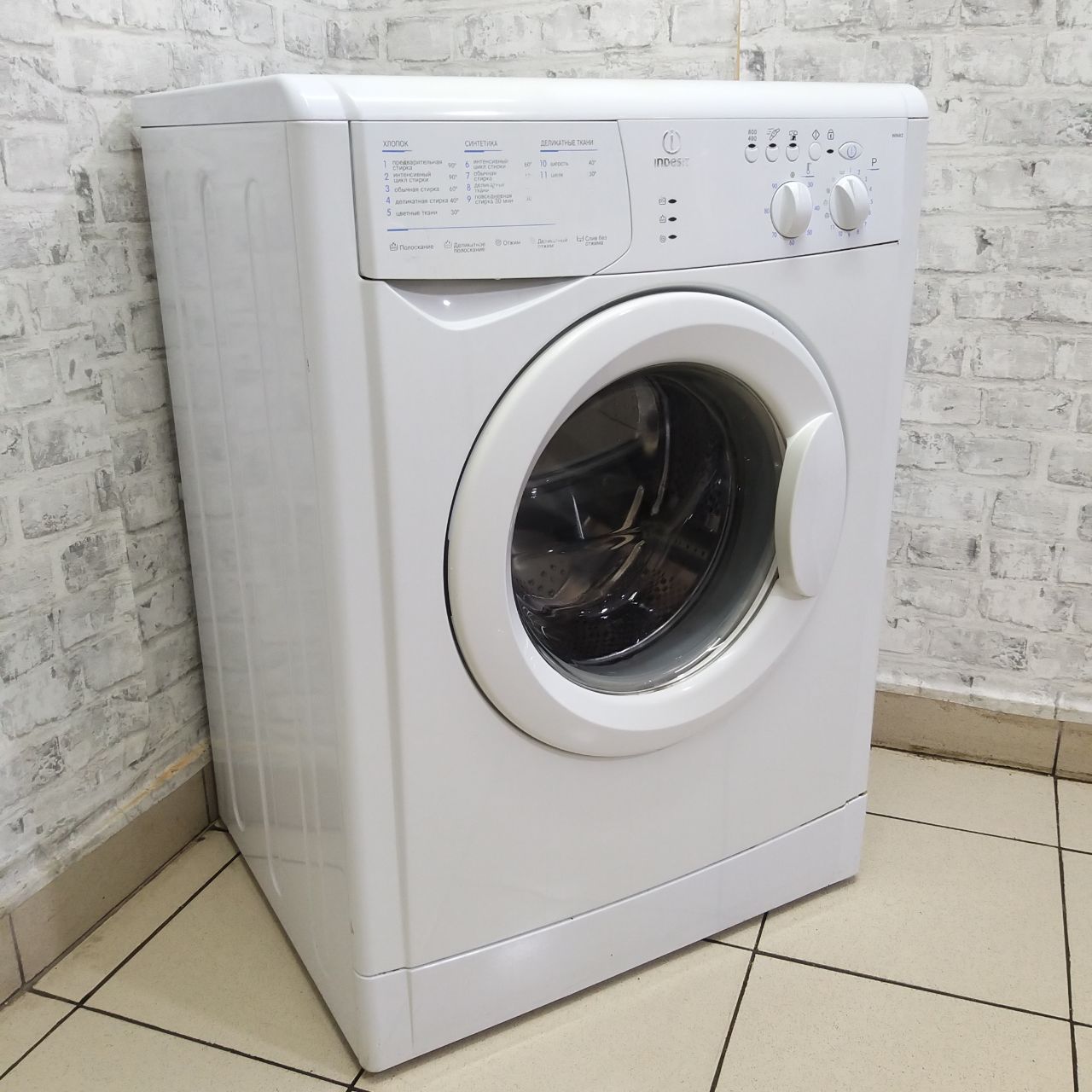 Indesit  WIN 82 (2)