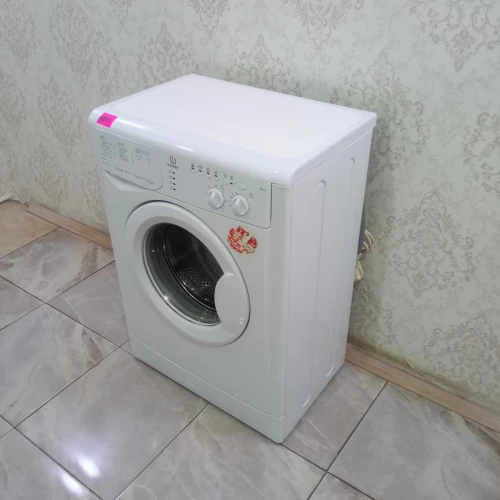 Indesit WISN 81 (2)