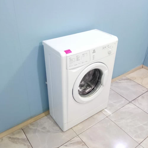 Indesit WIUN 81 (CIS) (3)