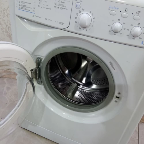 Indesit IWSC 5085 (5)