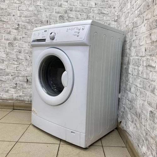 Zanussi ZWG1106W (2)