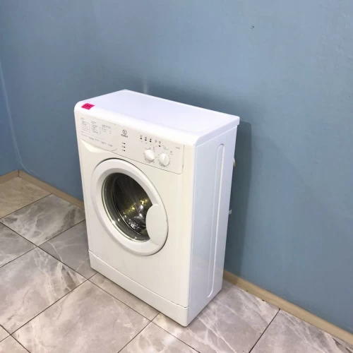 Indesit WIUN 82 (2)