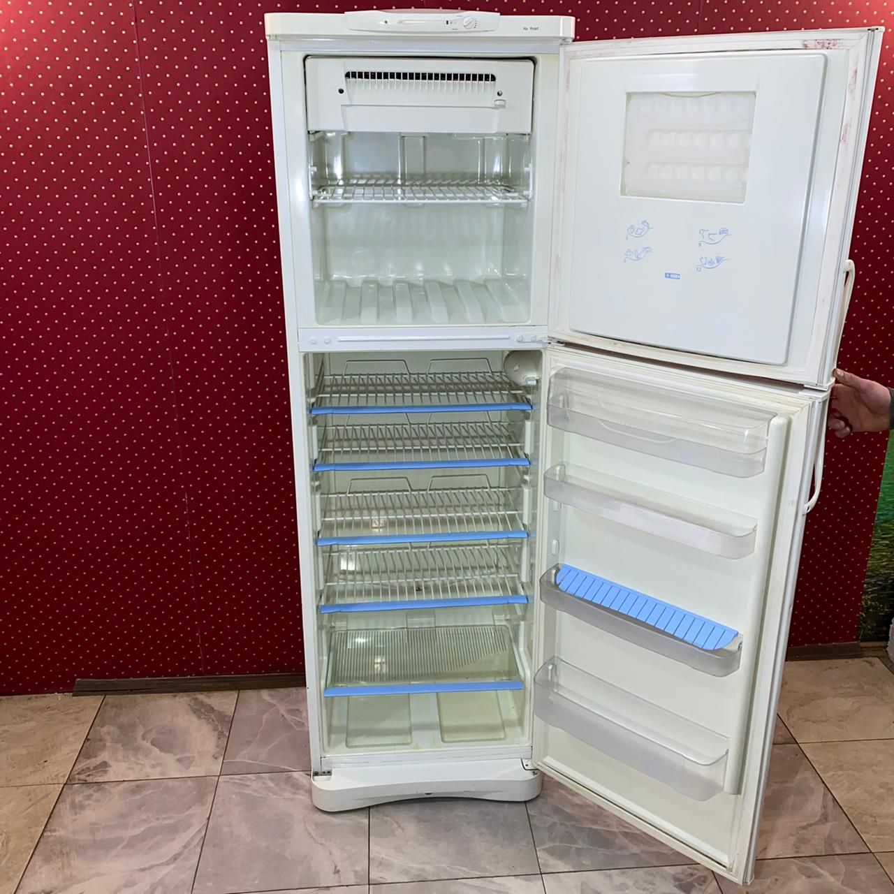 Indesit R36NFG.015 (4)