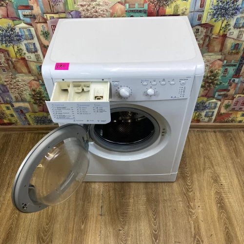 INDESIT IWSC 5105 (4)