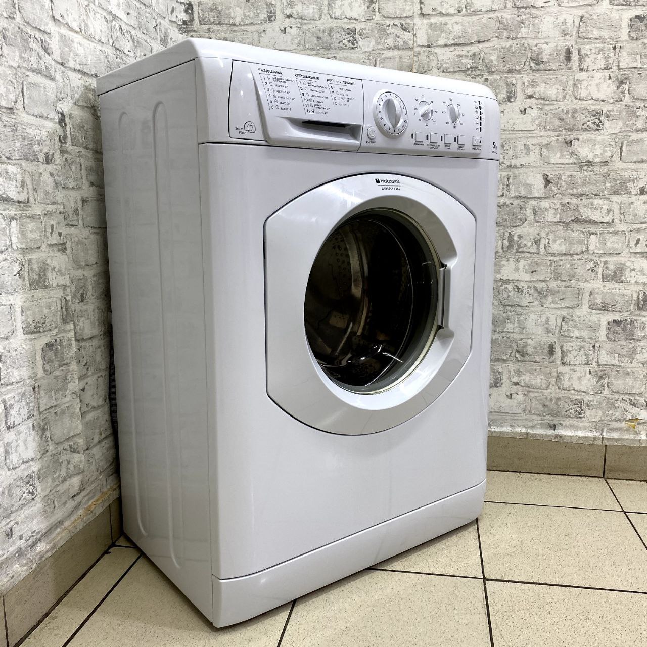 Hotpoint Ariston ARSL 103 (2)