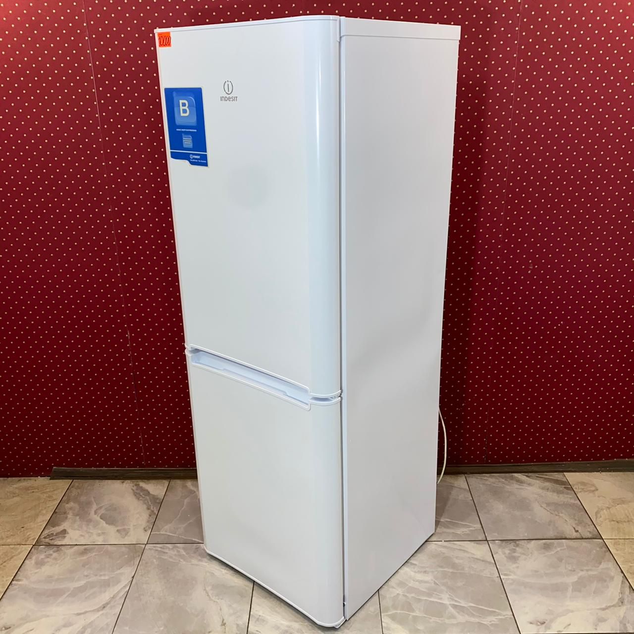 Indesit BI160 (2)