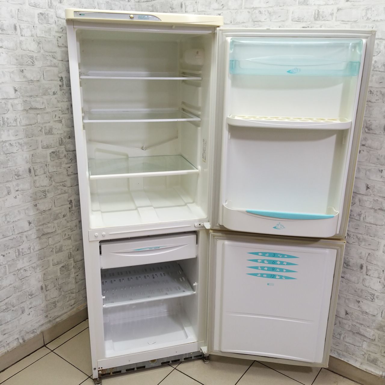 Stinol RF305A.008 (4)