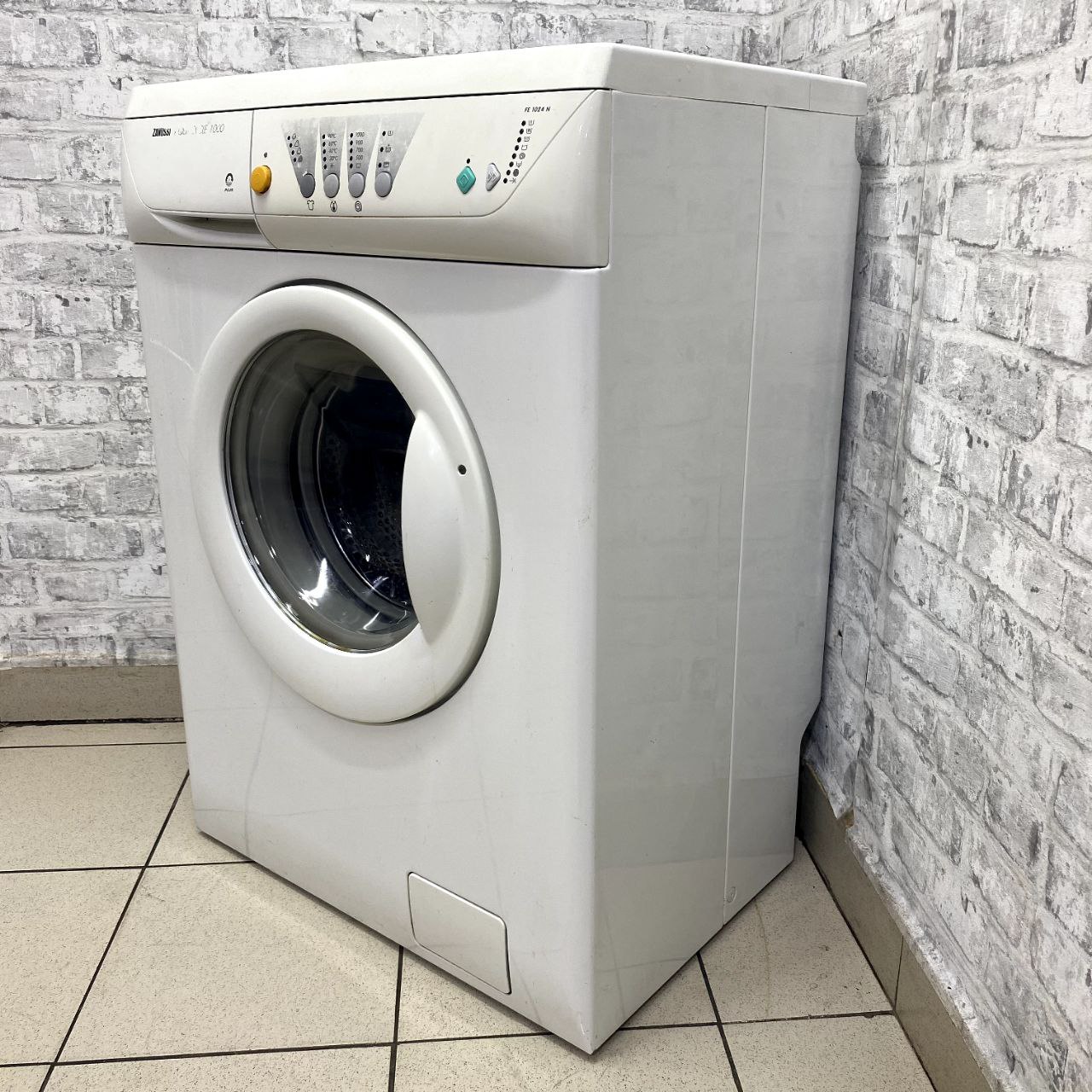 Zanussi FE 1024 N (2)