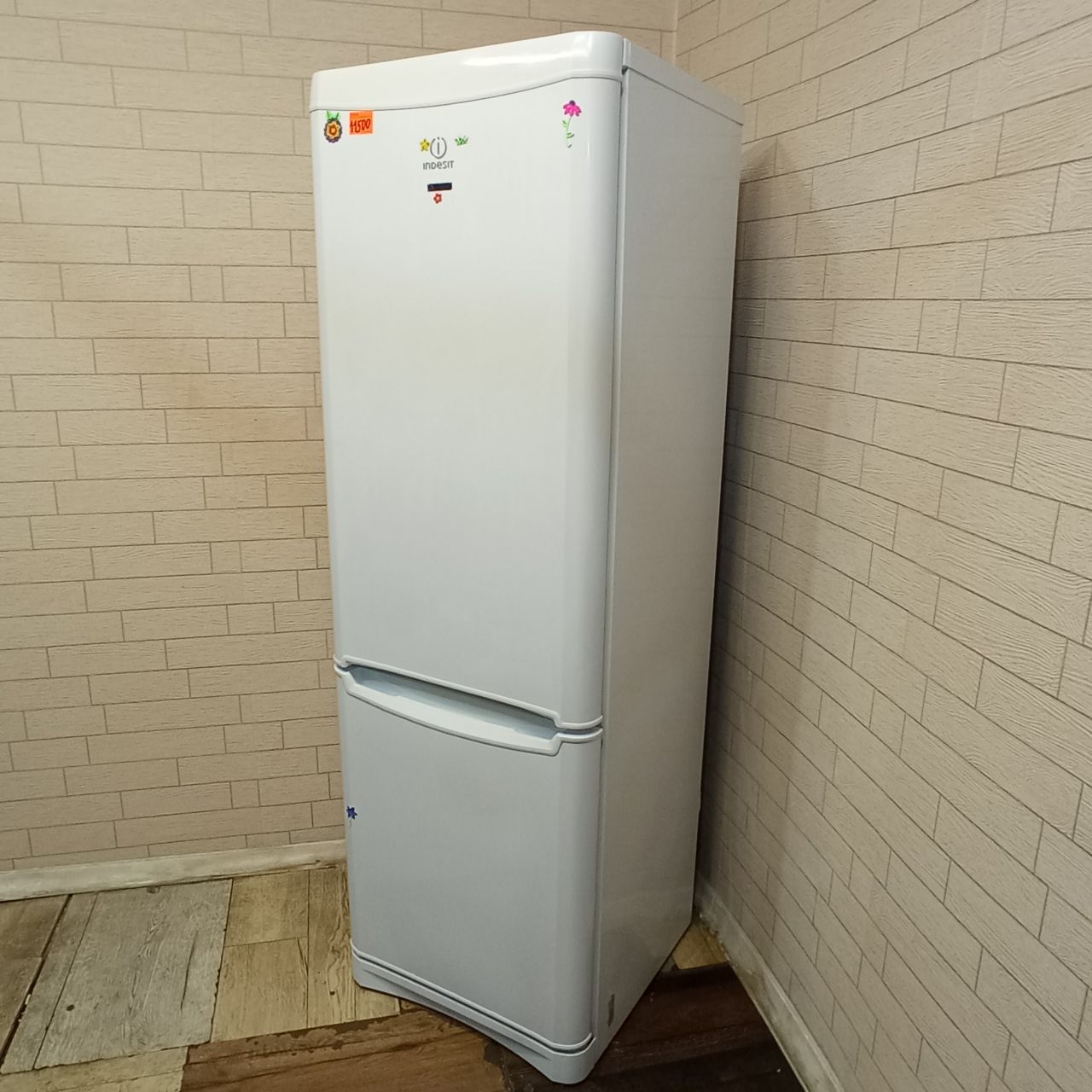 Indesit B18FNF25 (2)