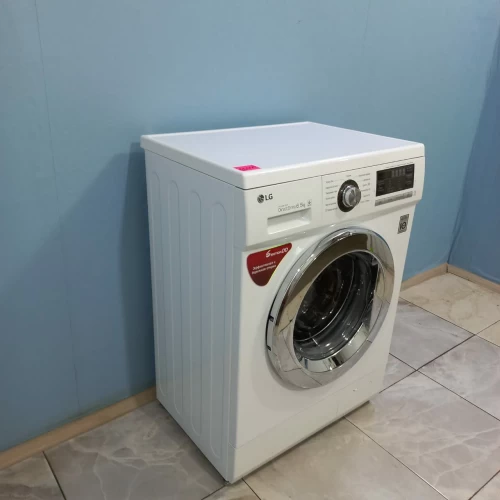 LG M1222WD3 (2)