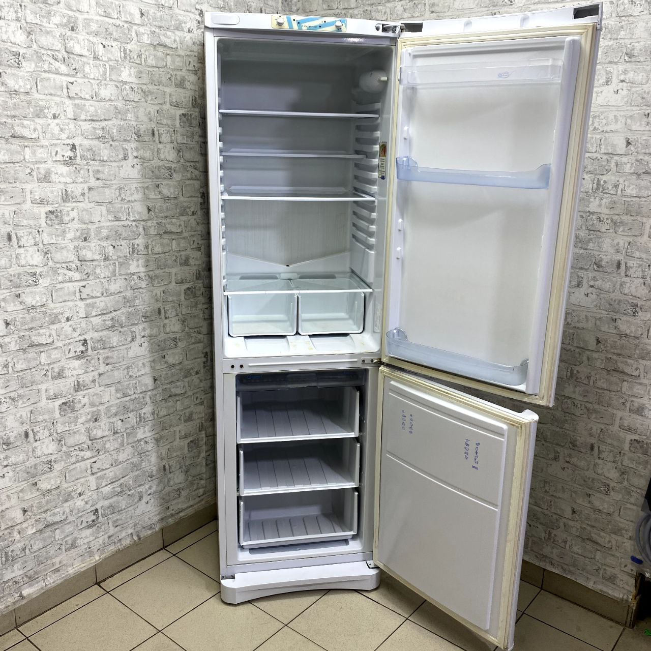Indesit BH20.025 (5)