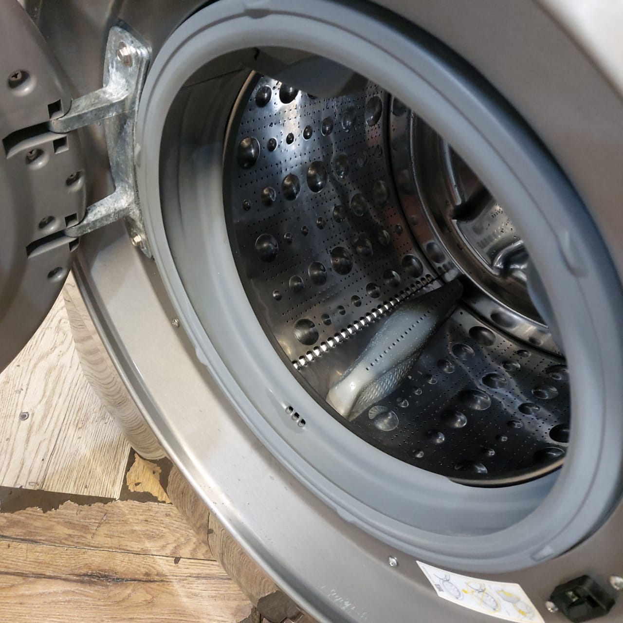 LG Direct Drive FH695BDH6N (5)