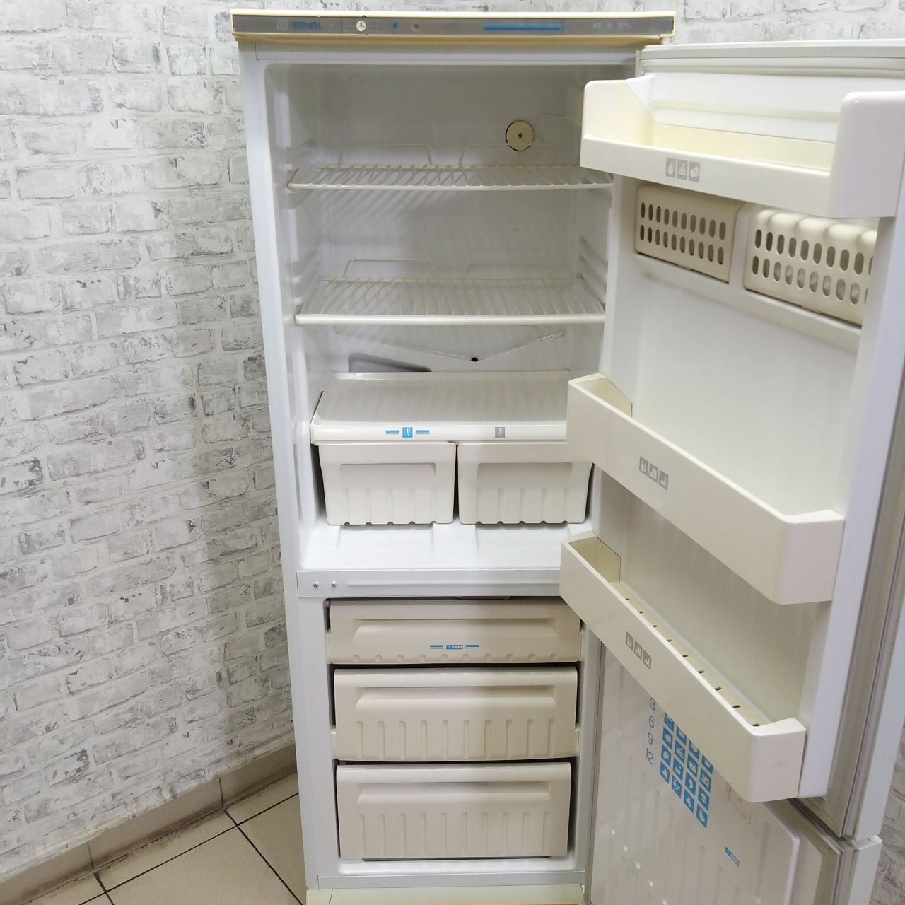 Stinol RF S 275 (4)